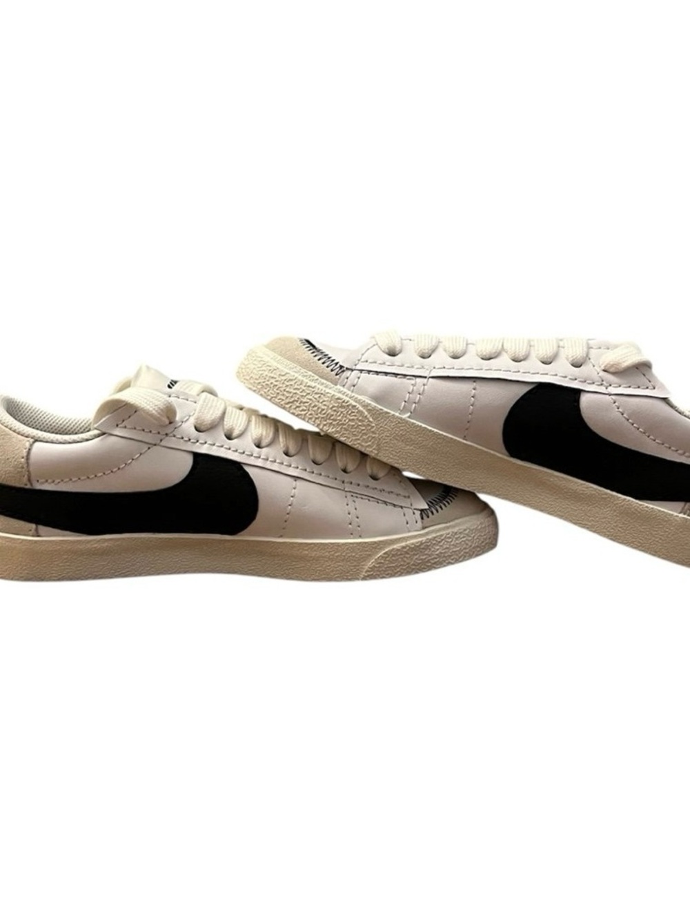 Nike Low-Top Sneakers White with Black Swoosh